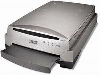 Picture of scanner: Microtek ScanMaker i900